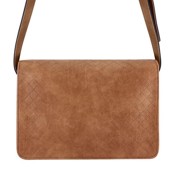 Indiferent daca mergeti la scoala sau la o iesire in oras cu prietenele geanta casual de la Gorjuss Ray Of Light este partenerul perfect pentru a va insoti in orice situatie Cu spatiu generos pentru a va transporta lucrurile esentiale aceasta geanta este conceputa pentru a va oferi stil si functionalitate oriunde mergetiGeanta este prevazuta cu doua catarame cu inchidere magnetica iar buzunarele interne cu fermoar si buzunarele glisante va permit sa va pastrati lucrurile in 