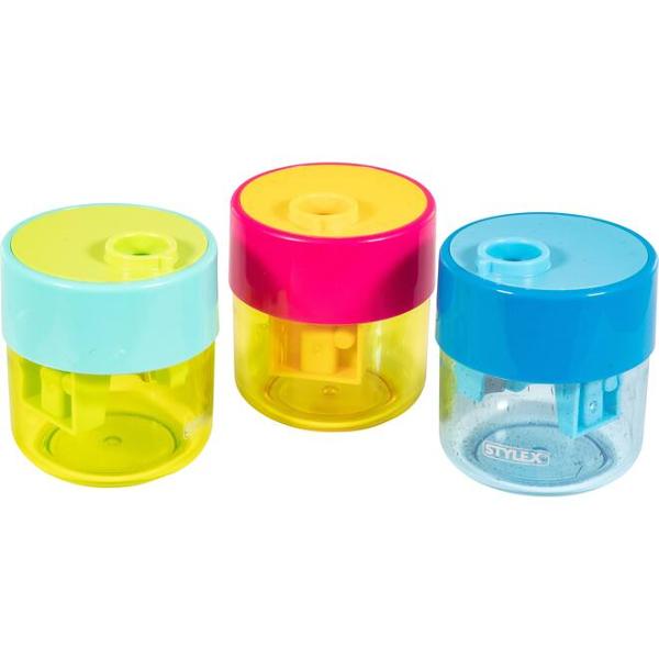 Aceast&259; ascu&539;itoare dubl&259; este un accesoriu indispensabil pentru &537;coal&259; Cu dou&259; dimensiuni este potrivit&259; pentru creioane standard &537;i jumbo&nbsp;Mecanismul inteligent de blocare a orificiului cu r&259;sucire protejeaz&259; lamele &537;i previne varsarea accidentala a a&537;chiilor Modelele &icirc;n culori asortate adaug&259; culoare vie&539;ii de zi cu zispan 