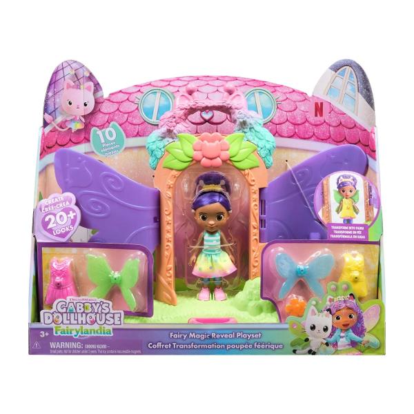 Gabbys Dollhouse Fairylandia este un set magic de joaca inspirat din universul fermecat al seriei care le permite copiilor sa transforme papusa intr-o zana plina de culoare si stralucire Pachetul include o figurina aripi detasabile tinute si accesorii interschimbabile oferind posibilitatea de a crea peste 20 de combinatii diferite de stiluri Decorul in forma de casuta cu usi care se deschid adauga un plus de farmec si incurajeaza jocul imaginativ Copiii pot schimba rochitele aripile 