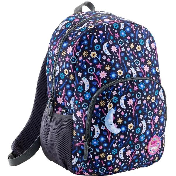 Elegan&539;&259; func&539;ionalitate &537;i un strop de magie nocturn&259; &ndash; toate se reg&259;sesc &icirc;n ghiozdanul&nbsp;Night Garden&nbsp;de la&nbsp;Miquelrius G&acirc;ndit pentru &537;coal&259; &537;i activit&259;&539;i zilnice acest model ofer&259; organizare eficient&259; confort la purtare &537;i un design floral misterios ce 