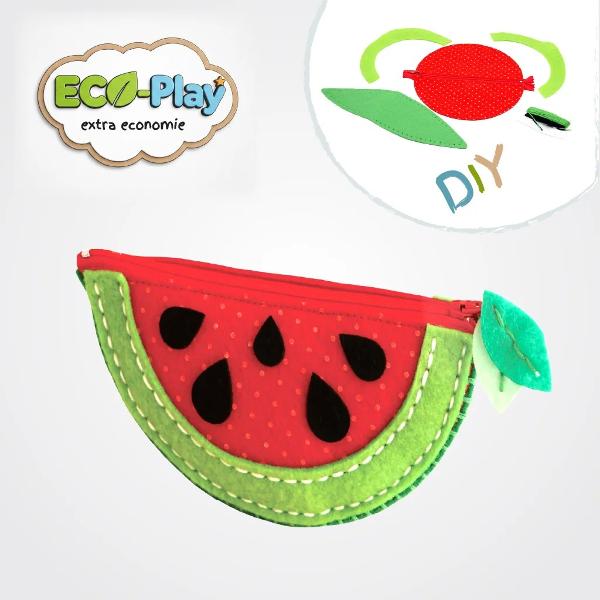 Un set creativ &537;i distractiv cu ajutorul c&259;ruia se poate 