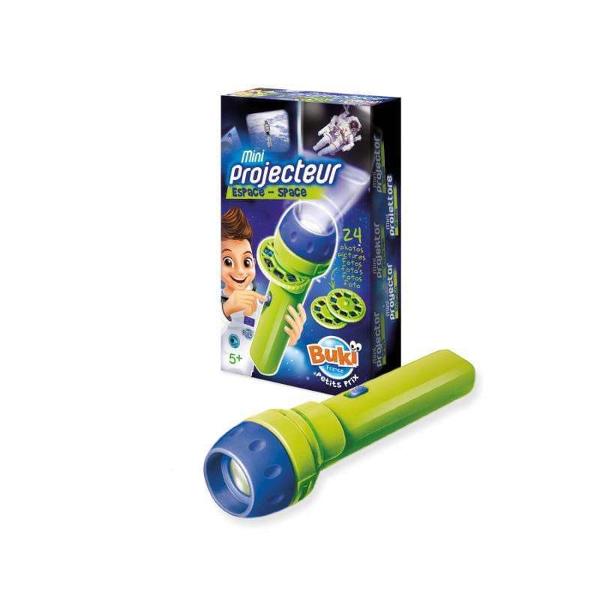 Mini proiectorul afi&537;eaz&259; poze exceptionale pe tavan sau pe pereteAcest mini proiector are 3 discuri care la randul lor cuprind 8 imagini diferiteEste necesar&259; o baterie LR03 AAA care nu este inclus&259;Dimensiuni proiector 750 x 350 x 13 cmV&acirc;rsta recomandat&259; de produc&259;tor 5 ani AvertismenteV&259; rug&259;m sa citi&539;i cu aten&539;ie si s&259; respecta&539;i instruc&539;iunile de 