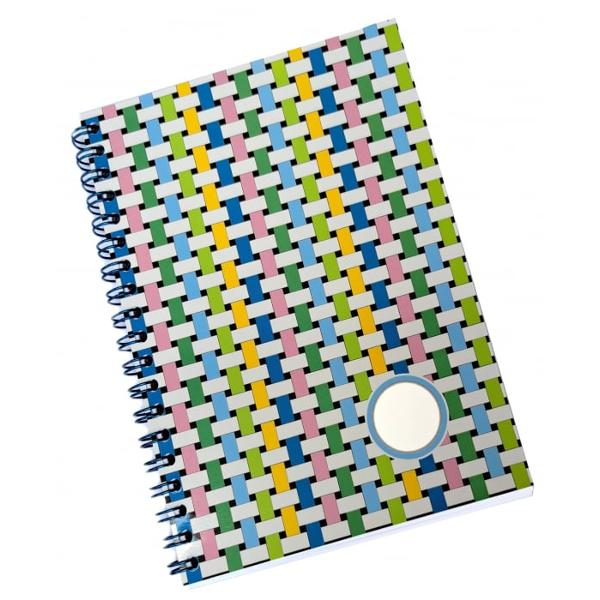 Format&nbsp;12x17 cmLiniatur&259; caiet&nbsp;fara liniaturaNum&259;r file&nbsp;80 fileTip cu&nbsp;spir&259;Gramaj h&acirc;rtie&nbsp;80 gm2Tip h&acirc;rtie&nbsp;h&acirc;rtie offset premium&nbsp;cu&nbsp;&icirc;nalt grad de albCoperta plastifiat&259;
