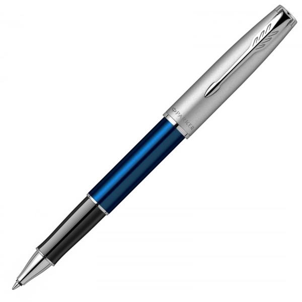 Gama Sonnet este lansata in anul 1994 si este un remake in varianta moderna a legendarului Vacumatic din 1933 care inglobeaza pentru prima data clipul in forma de sageata o emblema incontestabila a marcii de peste ocean Aceasta colectie face legatura dintre trecut si prezent fiind considerata o veritabila punte peste timp ce reuseste sa aduca in zilele noastre o farama din faima si stralucirea casei producatoare de instrumente de scris Parker Considerat de unii un sonnet dedicat scrierii 