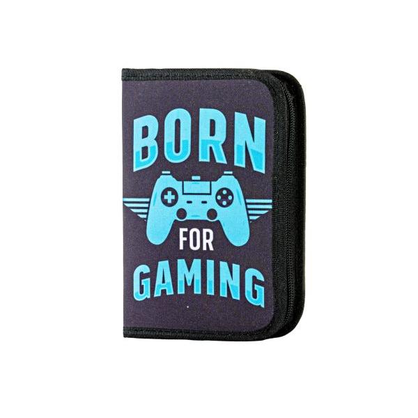 Penar &537;colar neechipat DACO &ndash; model Gamer 1 compartiment &537;i 2 extensiiPenarul&nbsp;DACO &ndash; model Gamer&nbsp;este alegerea perfect&259; pentru elevii pasiona&539;i de jocuri video Cu un design modern &537;i dinamic inspirat din universul gaming acest penar impresioneaz&259; prin imprimeul cu controller 