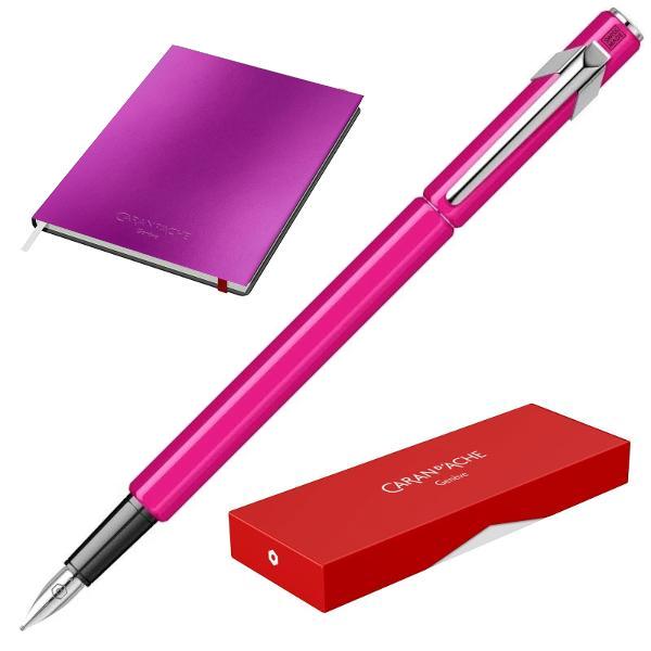 Set Stilou Caran DAche 849 Purple  Notes Velvet A5Setul contine- Stilou Caran DAche 849&nbsp;- Notes Velvet A5&nbsp;192 pagini 80 gmpStilou Caran DAche 849Accesorii din otel inoxidabil cromat Clipul este din otel inoxidabil placat cu cromCapac hexagonal din aluminiu lacuit in camp electrostatic cu pulbere de culoare alba Capacul se inchide prin apasareCorp hexagonal 