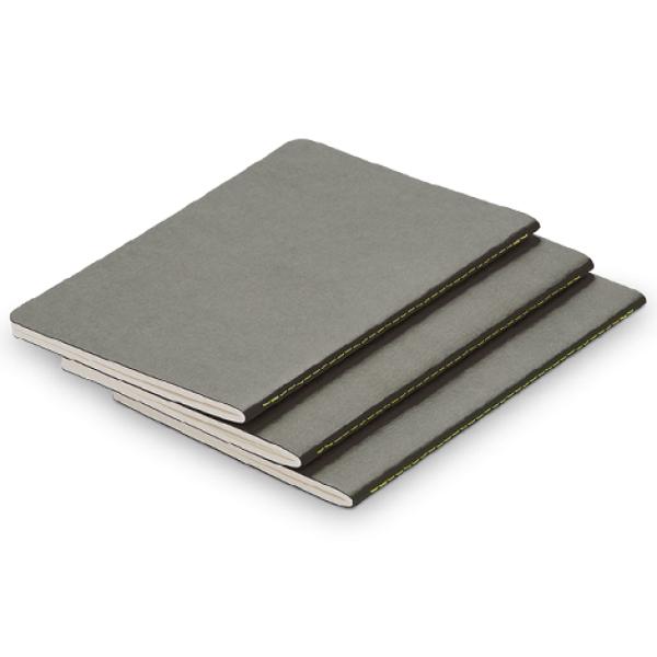 Gama de Notebook-uri Lamy completeaza perfect portofoliul de produse la nivel global al acestui brand Procesarea de inalta calitate a acestei serii impresionante de notebook-uri cu hartie de 90 grmp in culoare chamoise prezinta un design unic si caracteristic combinat cu detalii excelente Detalii articolCaiet A5 softcover grey 148 x 210 cm 64 pagini 