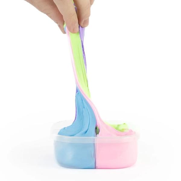 Tutti Frutti Slime Saritor este o jucarie senzoriala distractiva potrivita pentru joaca creativa si activitati de tip antistres Produsul are textura moale si elastica poate fi intins apasat si modelat oferind o experienta tactila placuta Efectul saritor adauga un plus de distractie iar culorile pastelate fac produsul atractiv pentru copii Este ideal pentru stimularea simtului tactil dezvoltarea indemanarii si momente de relaxare prin joaca Se vinde la bucata in functie de 