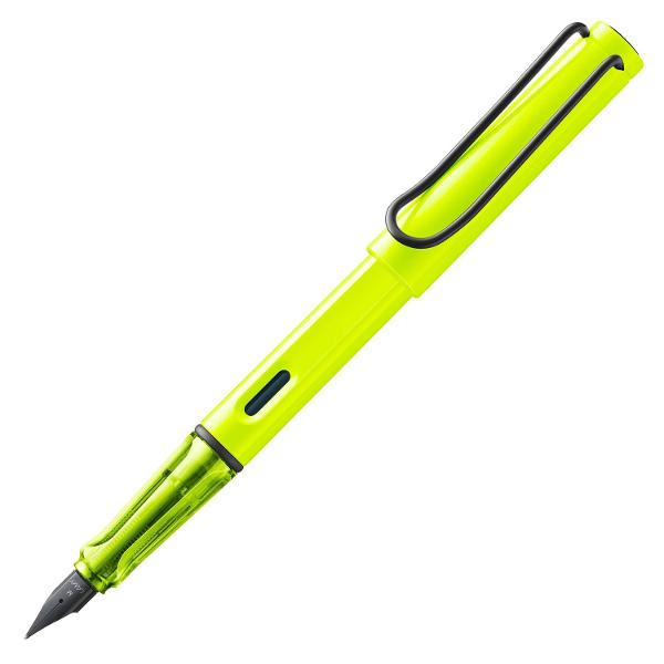 O multitudine de culori atractive design atemporal si ergonomie perfecta Acestea sunt doar cateva dintre motivele pentru care stiloul Lamy safari este unul dintre cele mai populare instrumente de scris din intreaga lumeDetalii stilou Lamy safari neonyellow  plastic ABS rezistent finisaj mat  penita de otel slefuita  clip metalic  grip ergonomic  patron cerneala Lamy T10  convertor compatibil Z28  NU include convertor Z28Culoare 