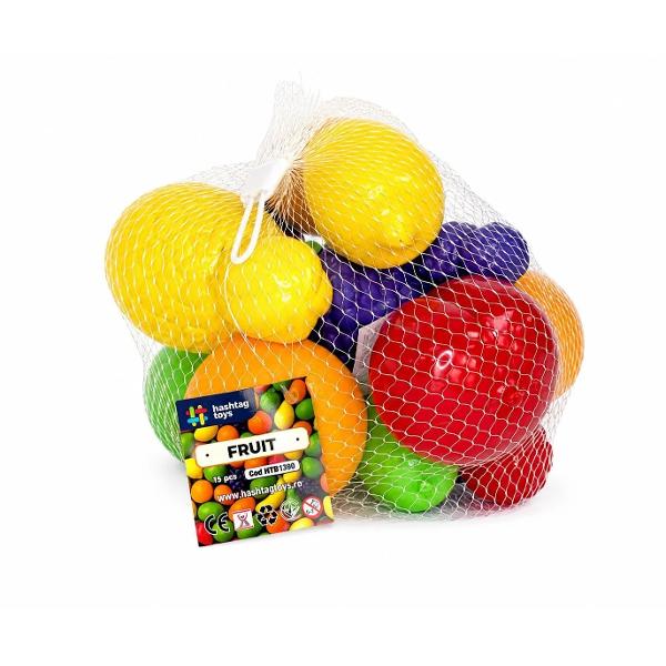 Setul &bdquo;Fructe&rdquo; este o jucarie educativa colorata care ii ajuta pe copii sa descopere diferite fructe sa invete denumirile culorile si formele acestora Este completarea perfecta pentru bucataria de jucarie magazinul sau restaurantul copiilor si pentru jocurile de rol Setul contine 15 fructe din plastic cu aspect realist ananas banana lamaie piersica zmeura capsuna mar para kiwi portocala caisa mandarina struguri dud si pruna Toate piesele sunt fabricate 