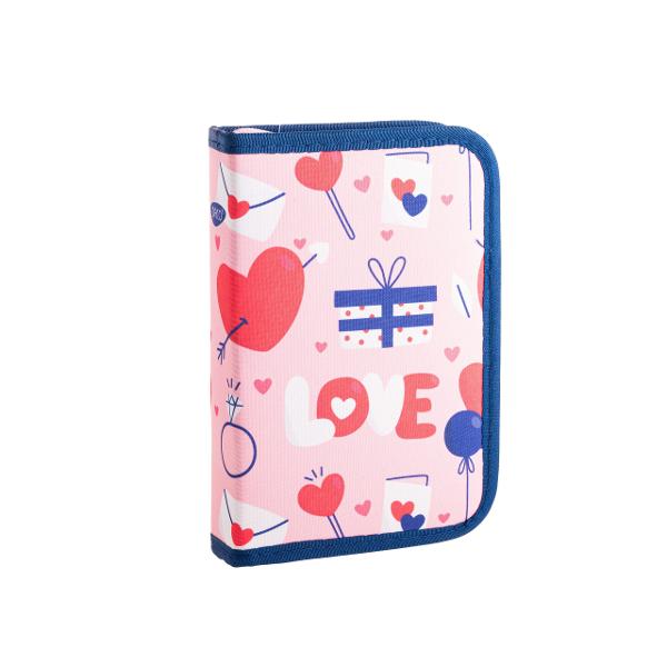 Penarul echipat DACO Pink este un accesoriu esen&539;ial pentru &537;coal&259; conceput pentru organizarea practic&259; a instrumentelor de scris &537;i a accesoriilor necesare zilnic Cu un design modern &537;i imprimeu vesel acest penar este potrivit pentru elevii care apreciaz&259; produsele func&539;ionale dar &537;i atractive vizualPenarele DACO sunt realizate din materiale de calitate &537;i 