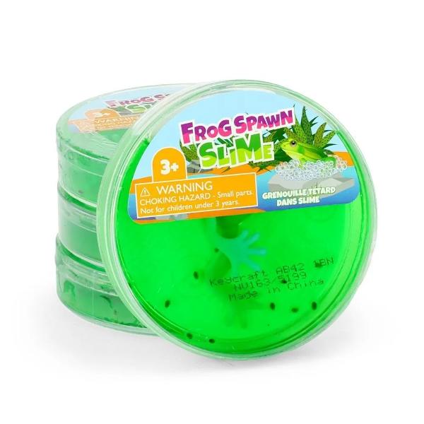 Slime-ul Originea Broastelor este o jucarie senzoriala distractiva potrivita pentru joaca creativa si explorare tactila Produsul are textura moale si elastica poate fi intins apasat si modelat oferind o experienta placuta in timpul jocului Designul inspirat de mediul acvatic si efectul vizual cu elemente tip oua de broasca adauga un plus de curiozitate si imaginatie Este ideal pentru activitati de tip antistres dezvoltarea indemanarii si stimularea simtului tactil Se vinde la bucata 