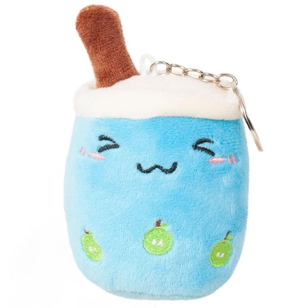 Plusul Bubble Tea albastru cu dimensiunea de 10 cm este un accesoriu de plus simpatic si vesel ideal pentru copii sau pentru cei care iubesc obiectele decorative in stil kawaii Are un design inspirat de o bautura bubble tea cu expresie zambitoare detalii brodate atractive si material moale placut la atingere Dimensiunea compacta il face usor de purtat fiind potrivit pentru a fi atasat la chei ghiozdan geanta sau rucsac Poate fi folosit atat ca breloc decorativ cat si ca mica jucarie 