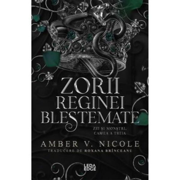 UN REGE IN EXILIn urma unei batalii disperate Nismera Zeita Razboiului guverneaza acum taramurile in timp ce ultimele ramasite din puterile lui Samkiel se risipesc pe cer De o cruzime fara margini Nismera nu se va da in laturi de la nimic pentru a-si pastra tronul Fortat sa se ascunda Samkiel lupta sa-si vindece ranile dar este mai impovarat ca niciodata Ordinul Mainii este destramat taramurile sunt cuprinse de haos iar singura persoana in care poate avea incredere il 