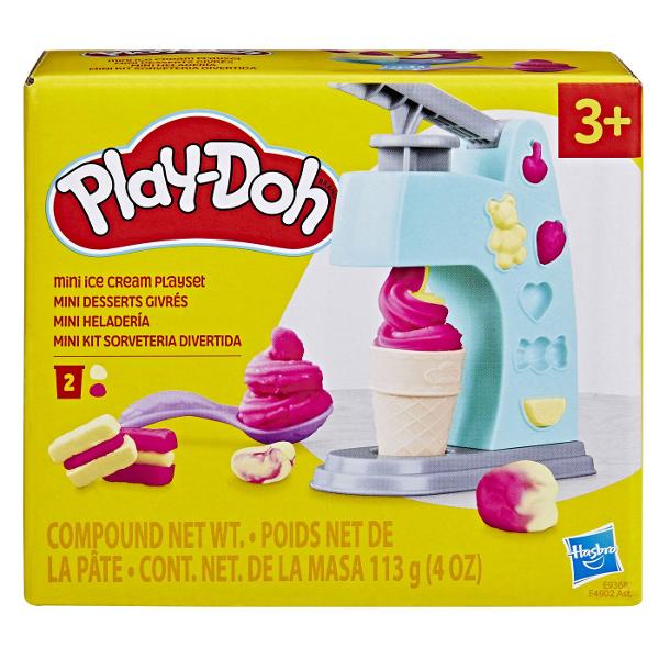 Setul Play-Doh Mini ofera copiilor o modalitate distractiva de a modela si crea diferite forme din plastilina Cu ajutorul presei si al accesoriilor incluse plastilina poate fi presata prin diverse sabloane pentru a obtine modele forme si decoratiuni variate Setul include 2 recipiente cu plastilina Play-Doh in culori diferite cu o cantitate totala de 113 g precum si accesorii pentru modelare si decupare Activitatea stimuleaza creativitatea imaginatia indemanarea si motricitatea fina 