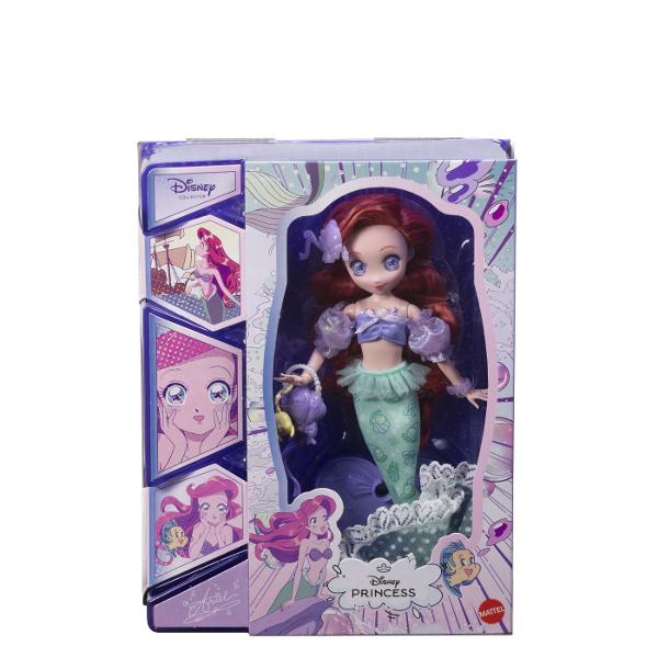 Papusa Ariel din colectia Disney Princess este inspirata de indragitul personaj din povestea Mica Sirena Papusa are aproximativ 23 cm inaltime si poarta o tinuta in nuante de mov si turcoaz cu detalii inspirate de lumea subacvatica Parul lung roscat si accesoriile tematice completeaza aspectul specific personajului Ariel Papusa este potrivita pentru recrearea scenelor preferate din povestea Disney si pentru inventarea unor noi aventuri pline de imaginatie Inaltime papusa aproximativ 23 cm 
