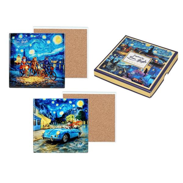 Adu frumuse&539;ea artei &icirc;n momentele tale de relaxare cu acest set de 2 suporturi ceramice pentru pahare &537;i c&259;ni inspirate de celebrele picturi ale artistului Vincent van GoghDesignul artistic evoc&259; universul fascinant al pictorului olandez renumit pentru culorile sale vibrante tu&537;ele expresive &537;i compozi&539;iile pline de emo&539;ie Inspirate de stilul 