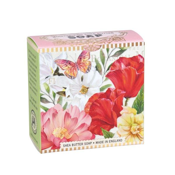 Un sapun micut intr-o cutie adorabil&259; cu un parfum delicios Fabricat în AngliaDETALIIGreutate 100 g Dimensiune 7 x 7 x 35 cm