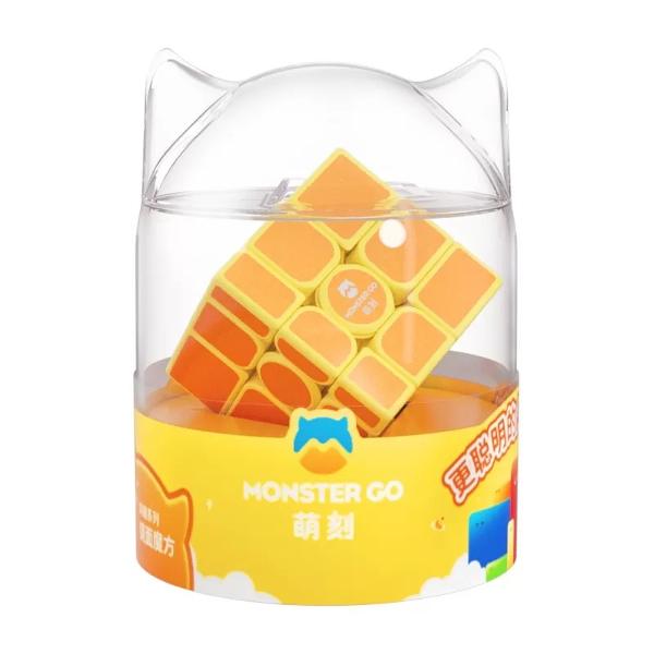 Seria de caracteristici surprinzatoare continua GAN face din cuberi speedcuberi Alegand produsele GAN alegi cel mai de succes brand de cuburi din lume Gan Monster GO Mirror Cube are un mecanism extrem de similar cu cubul GAN Mirror dar fara magneti Aceasta versiune portocaliugalben este cu usurinta cel mai bun cub mirror nemagnetic de pe piata Cubul are 60 mm si 65 grame Speedcubing-ul este activitatea care se ocupa cu rezolvarea cuburilor si a puzzle-urilor mecanice intr-un timp cat 