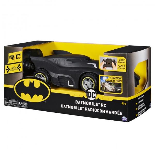 Batmobil cu radiocomanda Batman Spin-master 6058489Batmobilul este singurul vehicul care va permite sa il duceti pe Batman prin Gotham City Masina poate fi manevrata in toate directiile Intra in actiune cu BATMAN Batmobile RC Acest vehicul cu telecomanda BATMAN la scara 1 la 20 va pune in control pentru a lupta impotriva criminalitatii in GOTHAM CITY la fel ca Super-eroul dvs preferat Conduceti inainte sau inapoi si directionati la stanga si la dreapta cu controlerul dublu 