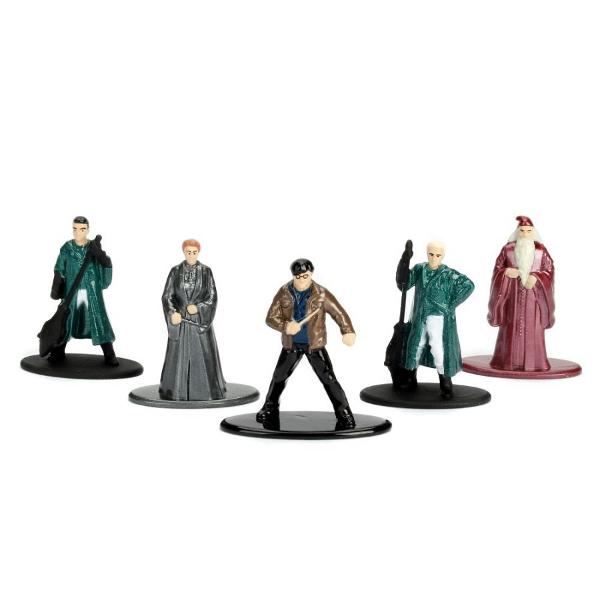 Set 5 figurine metalice Harry Potter scara 165 4 cmSet 5 figurine de metal 4 cm scara 165cu urmatoarele personaje Harry Potter Dumledore Draco Prof Mcgonagall Marcus Flint 