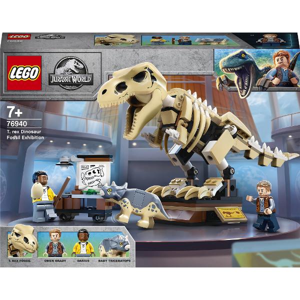 LEGO Jurassic World - Expozitia fosilei dinozaurului T rex 76940 198 piese  Ofera copiilor posibilitatea sa invete mai multe despre dinozauri in timp ce isi creeaza propria lor Expozitie a fosilei dinozaurului T rex 76940 O jucarie cadou grozava LEGO® Jurassic World pentru copiii iubitori de dinozauri care merita o surpriza acest set de joc are un model de schelet de T rex construibil pozitionabil un stativ de 