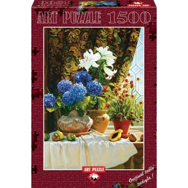 Puzzle 1500 piese - Hydrangeas-ROBIN ANDERSONImaginile deosebite si calitatea pieselor sunt elementele care atrag atentia imediat asupra acestor puzzle-uri Cartonul din care sunt facute piesele are o calitate superioara aspect care permite imbinarea si dezbinarea puzzle-ului de mai multe oriCaracteristiciDimensiune cutie 435x30x6 cmProducatorul pune la dispozitie pana la 10 piese pierdute singura conditie fiind ca acest puzzle sa fie in stocul acestuia