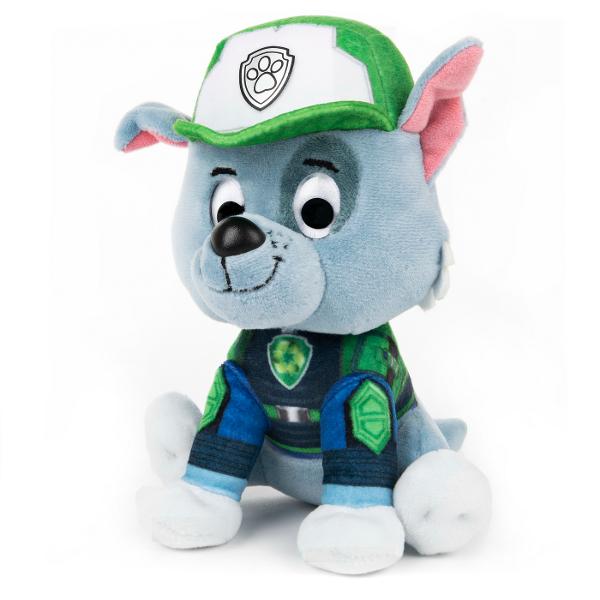 Catelusii curajosi de la Paw Patrol sub forma de animale de plus dragute de la marca GUND sunt gata sa salveze situatia Jucaria de plus Rocky de 15 cm poarta o uniforma tipica Paw Patrol El este un partener excelent pentru fiecare fan Paw Patrol Materialul de plus are o suprafata lavabila si este potrivit pentru copiii de la varsta de un an