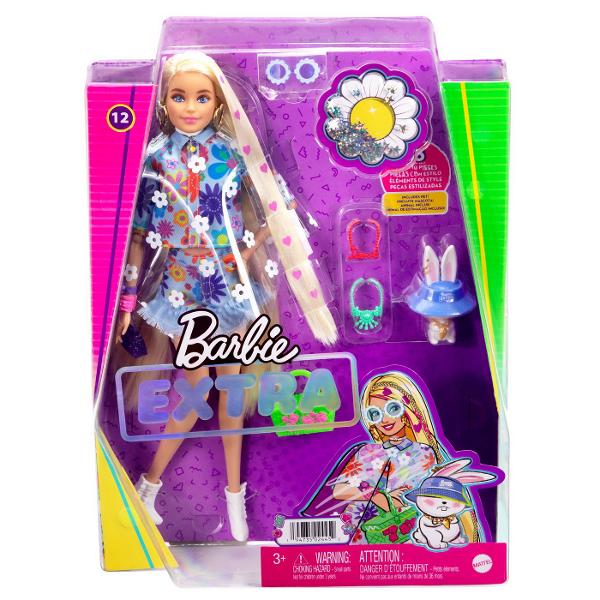Papusile Barbie&reg Extra etaleaza tinute indraznete si culori vii si iau atitudine Fiecare papusa Barbie&reg are propriul stil jucaus si extravagant Iar animalele lor de companie fiecare diferit si adorabil au si ele o personalitate puternica Barbie&reg Extra permite copiilor sa exploreze exprimarea de sine prin stil si ofera o experienta de moda si stilizare captivanta cu papusi articulate Reprezinta distractie cu moda cu sclipici ursuleti gumati emoji si par distinctiv 