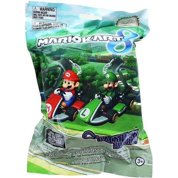 Figurina Breloc Backpack Buddies Mario Kart Selection 8 modele diferite 2x3x8 cmPersonalizeaza-ti rucsacul cu acesti prieteni pentru rucsac sau breloc pentru chei Mario KartCu 8 personaje emblematice Mario Kart de colectat brelocurile noastre sunt accesoriul perfect pentru orice fan al jocurilor video clasiceUsor de atasat avand o clema sigura si ferma Dimensiuni 2x3x8 cm NU este adecvat pentru copiii cu varsta sub 3 aniNOTA 