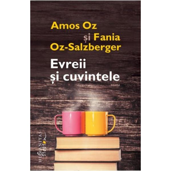 Alternand comentariul textelor sacre evreiesti cu analiza fina si plina de umor a istoriei acestui popor aflat intr-o eterna chestionare a propriei identitati a naturii legaturii omului cu Dumnezeu si a relatiei dintre oameni volumul Evreii si cuvintele aduce la lumina cu farmec si elocinta povesti uitate din Marea Istorie Conceput sub forma unui dialog intre scriitorul Amos Oz si fiica acestuia 