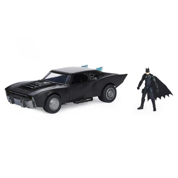 Treci la actiune cu Batmobilul Batman - cu o sculptura autentica in stil cinematografic peste 15 efecte sonore si lumini LED care vor da viata aventurilor tale cu Batman Creeaza aventuri epice ale lui Batman cu figurina inclusa de Batman de 10 cm Foloseste-ti imaginatia si recreeaza momentele tale preferate din filmele cu Batman Batmobilul poate gazdui figurina Batman de 10 cm inclusa cu 11 puncte de articulare si pelerina din panza Apasa in jos pe motor pentru a activa luminile 