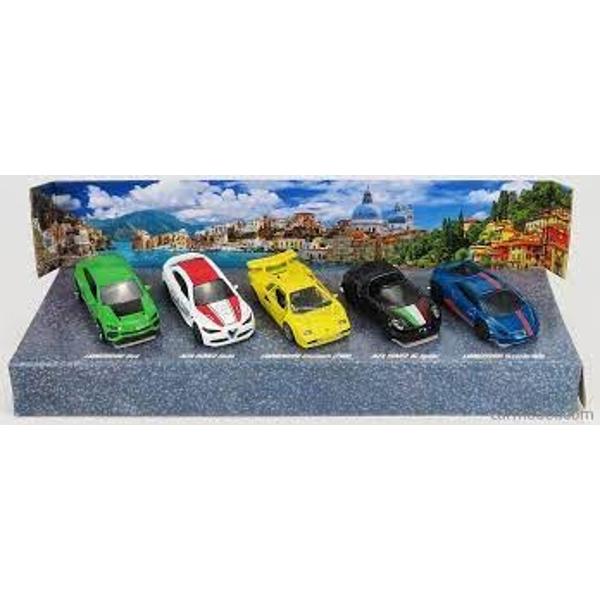 Set 5 masinute din metal Dreams Italy lungime 75 cmMajorette - Dream Cars Italy - 5 masini italiene de jucarie ca set cadou modele de masini pentru colectionari sau copii de la 3 aniSetul cadou Dream Cars Italy contine cinci masini de vis italiene realiste si de inalta calitate Alfa Romeo 4C Spider Lamborghini Countach LP 400 Lamborghini Huracán Avio Lamborghini Urus si Alfa Romeo Giulia