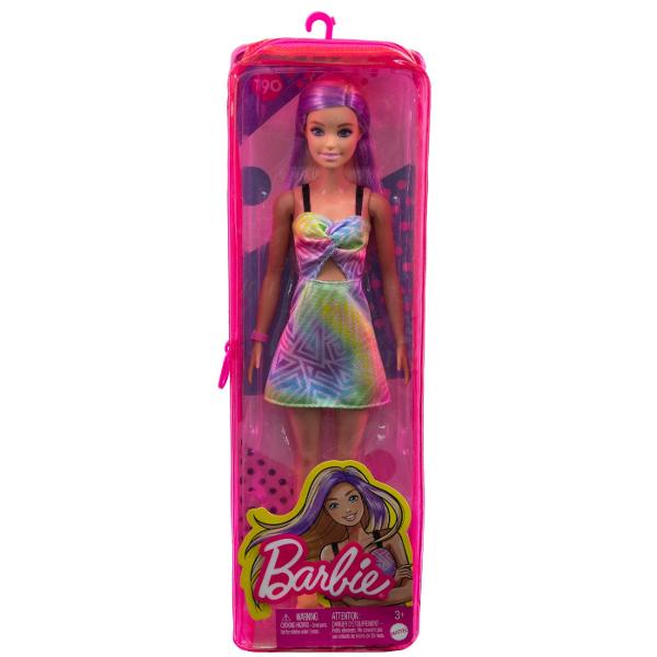 Fashionistas este una dintre cele mai indragite colectii Barbie oferind o gama larga de papusi cu diferite stiluri si accesorii introducand conceptul de diversitate si acceptare in randul fetelor Aceasta colectie include papusi cu diferite tipuri de siluete tonuri de piele culori de ochi si par astfel fetele nu se vor plictisi niciodata si isi vor gasi papusa asemanatoare stilului lor Papusile au stilul lor propriu inspirat de ultimele tendinte din moda si vin cu o tinuta completa 