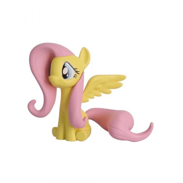 Fluttershy este aici pentru a va completa colectia My Little PonyAceasta micuta figurina My Little Pony Fluttershy face parte din gasca care s-a format intre membrii My Little Pony Figurina My Little Pony Fluttershy reprezinta elementul de bunatate si amabilitate in cadrul prieteniei care se formeaza intre noi totiIn Ponyville ea va trai aventuri 