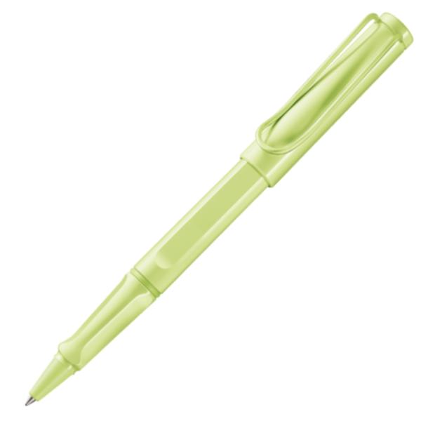 O multitudine de culori atractive design atemporal si ergonomie perfecta Acestea sunt doar cateva dintre motivele pentru care rollerul Lamy safari este unul dintre cele mai populare instrumente de scris din intreaga lumeDetalii roller Lamy safari plastic rezistent  clip metalic  grip ergonomic  rezerva roller Lamy M63 black