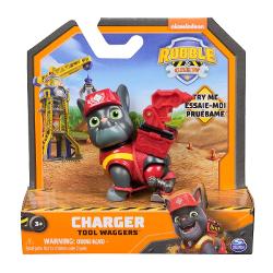 Extinde-ti si mai mult universul PATRULA CatELUsILOR cu figurina Rubble si echipa lui Charger Tool Wagger Charger este imbracat in uniforma lui Rubble si echipa lui si include un rucsac special conceput fabricat din plastic de inalta calitate ce are o masina de gaurit mobila care pivoteaza in sus si in jos astfel incat copiii pot crea jocuri de constructie palpitante cu catelul lor preferat exact ca in serial Ia acasa toate figurinele Tool Waggers pentru a colectiona figurinele de 