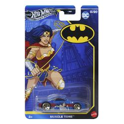 La Batmobile&hellip; sau oricare dintre vehiculele de pe strazile din Gotham City disponibile in aceasta colectie Hot Wheels cu tematica Batman Recreati scene de urmarire legendare din seria Batman sau inventati unele noi cu aceste vehicule din metal la scara 164 care au decoratiuni si elemente de design emblematice din benzile desenate serialele si filmele Ambalajul grozav creste caracterul de colectie Copiii si colectionarii deopotriva vor adora detaliile si piesele turnate usor de 