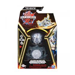 Include o minge Bakugan din 3 parti un cartonas-personaj si un cartonas poarta Foloseste cordonul de lansare inclus pentru a activa Bakugan-ul care se invarte si porneste in lupta Combina-ti Bakugan-ul cu sistemul de legare a bilei din mai multe partiPur si simplu fixeaza partea de sus a personajului peste partea de jos si rostogoleste-te in Arena de Lupta Bakugan sau in seturile de antrenament Bakugan vandute separat Cu cat colectionezi mai multe cu atat mai multe vei putea 