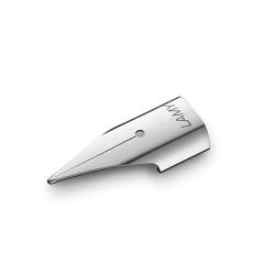 Penitele Lamy Z50 sunt produse din otel inoxidabil slefuit in varianta otel alb sau otel negru in diverse scrieri  EF F M B A LH si sunt compatibile stilourilor din gamele Studio Accent Scala Logo Al-star Safari Vista Joy Nexx ABC Sunt interschimbabile oferind astfel posibilitatea achizitionarii unui singur stilou din gama preferata si a mai multor penite pentru diversificarea scrieriiDesignCalitateFabricat in Germania