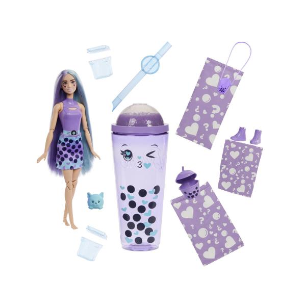 Cu 8 surprize intr-un singur pachet papusile Barbie Pop Reveal din seria Bubble Tea ofera o experienta senzoriala de unboxing cu distractie pe tema ceaiului cu bule Desurubati capacul cu Slime si folositi paiul pentru a strapunge filmul pentru a descoperi distractia squishy Deschideti pachetul decojind filmul de pe ceasca pentru a dezvalui o papusa Barbie cu un parfum cu tematica de ceai cu bule cum ar fi Taro Milk Berry Bliss Green Tea sau Mango Mochi ce papusa veti dezvalui Gasiti cele 