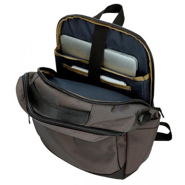 Rucsac casual pentru barbati Pepe Jeans Iron griCuloare griDimensiune 30x42x145 cmMaterial poliester  piele ecologicaBretele sunt ajustabile pentru o purtare confortabila si ergonomice care se adapteaza perfect la spate si captusiteCompartiment special pentru laptop tabletaCapacitate 17 litri2 compartimente pentru a mentine bagajele organizate si a transporta obiectele personale in calatorii sau plimbariManer 