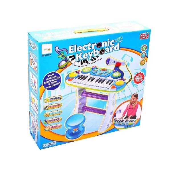 Pianina electronica MalPlay cu scaun si microfon 45 cm inaltime Albastru Copii adora sa cante la instrumente muzicale iar orga muzicala pentru baieti este creata special pentru a ajuta copii sa isi experime emotiile Oraga ii va permite copilului tau sa-si dezvolte pasiune pentru arta muzica si abilitati muzicale Aceasta orga cuprinde o gama larga de sunete 8 ritmuri muzicale si 8 sunete de intrumente 14 clape inregistreaza sunete are posibilitatea de a schimba ritmul lent- rapid doua 