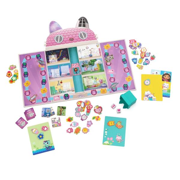 Joaca noul joc Gabby’s Dollhouse pentru copii din Spin Master Games Gabby’s Charming Collection Game bazat pe emisiunea Netflix DreamWorks Sa fim mici cu toti prietenii nostri si sa ajutam la decorarea Casei de papusi pentru petrecerea purr-fecta Pe masura ce decoram fiecare dintre noi va colecta farmece Exista peste 40 de farmece de colectat La final cine are cele mai multe farmece castiga jocul Sarbatoreste la petrecere cu un mare „Miau” Acest joc de 