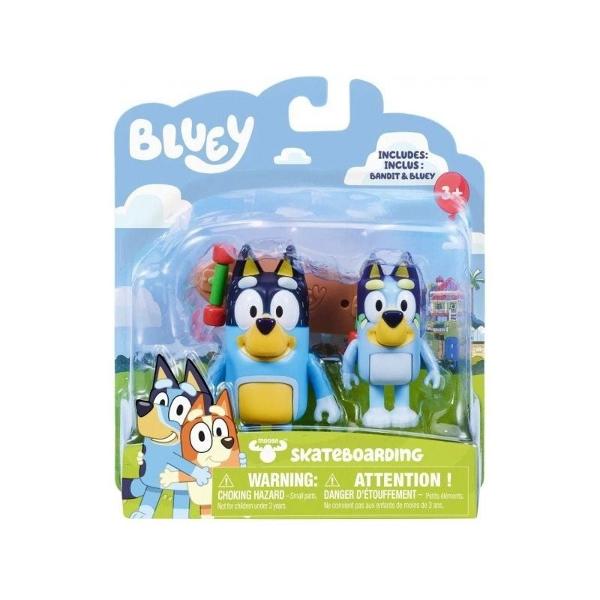 Bluey este un caine albastru stralucitor in varsta de sase ani care are o abilitate unica - poate transforma orice zi obisnuita intr-o serie de aventuri nesfarsite si vesele Skateboarding este un set de doua figurine de caini mobile Luati-l pe Bluey si pe tatal ei Bandit la o plimbare cu skateboard-ul si incercati noi trucuri si trucuri cu ei Un caine albastru cu urechi pline de viata si o fata 