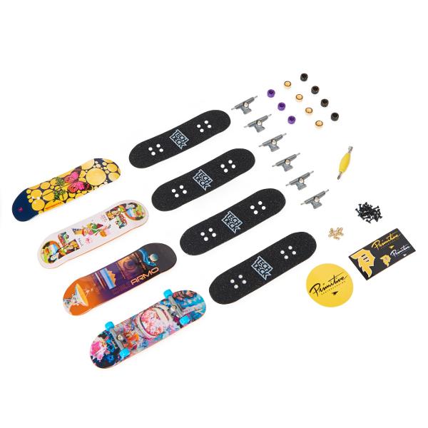 Tech Deck iti aduce experienta reala cu fingerboard-uri autentice de 96 mm de la companiile de skateboard-uri reale Fiecare prezinta un desen legal de la cele mai mari companii de skateboard-uri din lume inclusiv Blind Baker Primitive Element Finesse Santa Cruz Plan B Sk8mafia si Toy Machine Acest set de 4 include elemente grafice autentice pe care le poti combina asa cum iti doresti Recreeaza-ti traseele preferate si imbogateste-ti trucurile urmarind sfaturile pentru trucuri online 