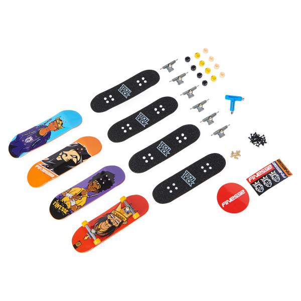 Tech Deck iti aduce experienta reala cu fingerboard-uri autentice de 96 mm de la companiile de skateboard-uri reale Fiecare prezinta un desen legal de la cele mai mari companii de skateboard-uri din lume inclusiv Blind Baker Primitive Element Finesse Santa Cruz Plan B Sk8mafia si Toy Machine Acest set de 4 include elemente grafice autentice pe care le poti combina asa cum iti doresti Recreeaza-ti traseele preferate si imbogateste-ti trucurile urmarind sfaturile pentru trucuri online 