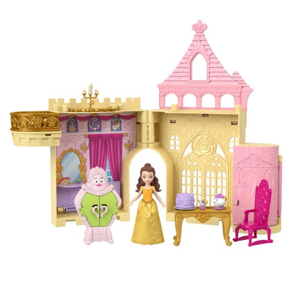 Fanii vor fi incantati de acest set de joaca inspirat de Frumoasa si Bestia Disney O casa de papusi la scara mica fermecatoare castelul se deschide pentru a dezvalui mai multe zone de joaca plus o papusa Belle 4 prieteni mobilier si multe altele Setul de joc include un maner pentru transport si se poate conecta cu alte Storytime Stackers pentru a extinde regatul Papusile nu pot sta singure Culorile si decoratiunile pot varia Papusa mica Belle apare in stilul ei clasic o rochie 