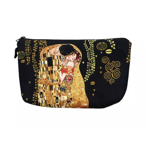 Adaug&259; un strop de rafinament &537;i art&259; stilului t&259;u cu acest portfard elegant decorat cu celebra capodoper&259; „The Kiss” de Gustav Klimt Cu un design sofisticat &537;i detalii inspirate din celebrele motive aurii ale artistului acest portfard este perfect pentru a-&539;i p&259;stra obiectele esen&539;iale organizate fie c&259; este vorba de produse cosmetice sau accesorii&128313; Design artistic – 