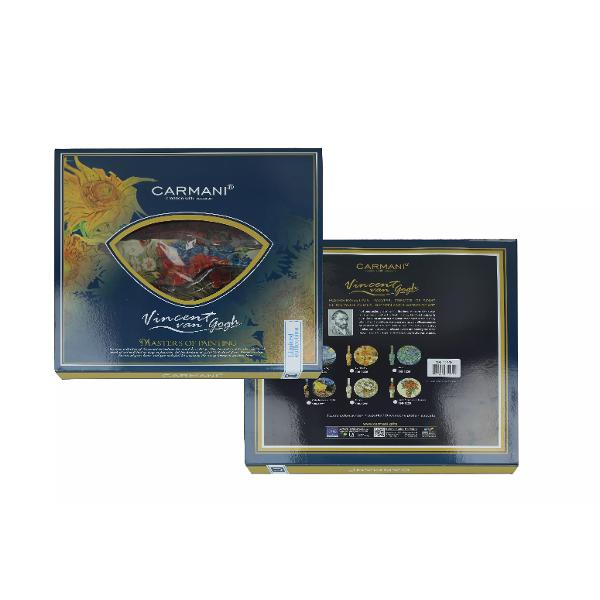 Set cu platou &537;i palet&259; pentru servire – design „Vaza cu flori de maci” de Vincent van GoghAdaug&259; un strop de art&259; &537;i elegan&539;&259; mesei tale cu acest set de servire inspirat de capodopera lui Vincent van Gogh „Vaza cu flori de maci” Platoul din sticl&259; cu un diametru generos de 30 cm este ideal pentru servirea aperitivelor deserturilor sau altor delicii 